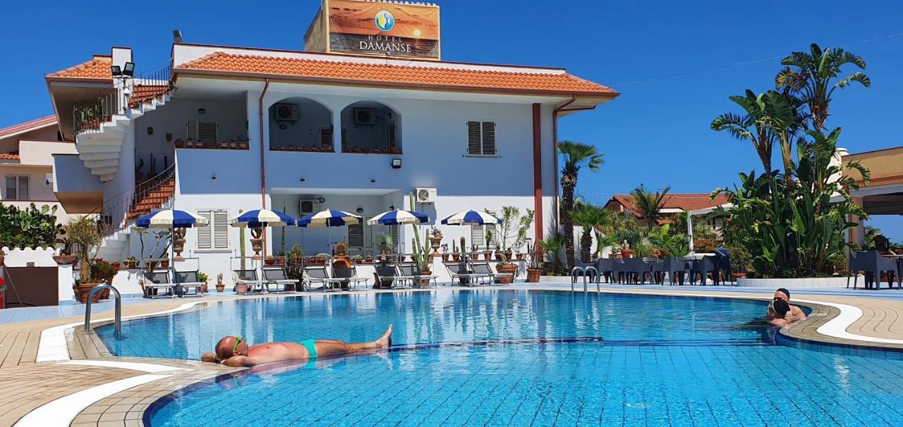 Hotel Damanse Санта Доменика Екстериор снимка
