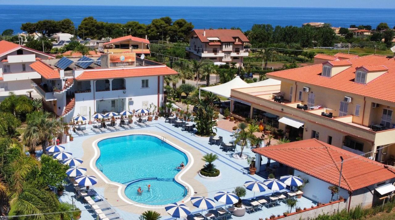 Hotel Damanse Санта Доменика Екстериор снимка