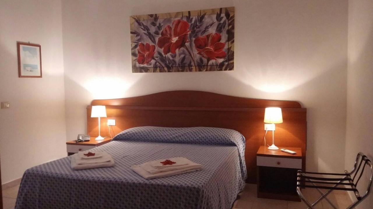 Hotel Damanse Санта Доменика Екстериор снимка